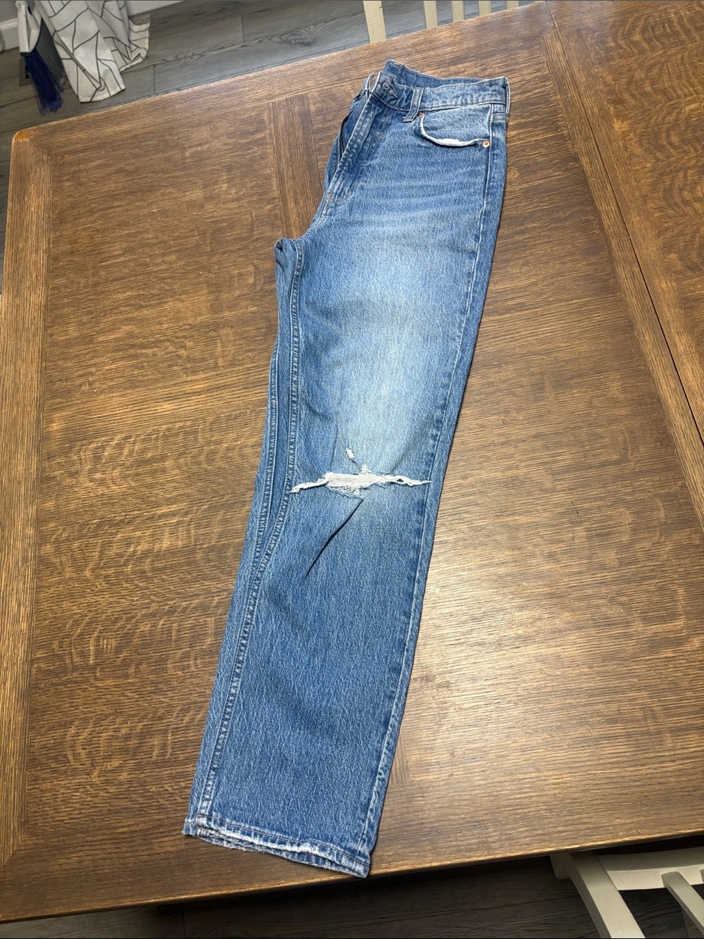 GAP Women's Straight-Leg Distressed Blue Denim Jeans